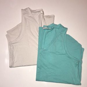 Bundle of Two Tank Tops Zenana Brand Size 1X Blue Color GUC Off White New